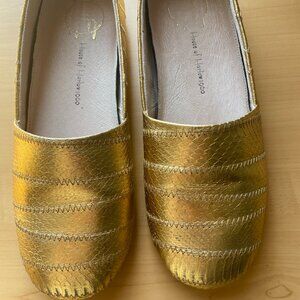 House of Harlow 1960 Gold Flats